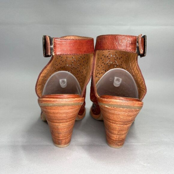 Trask Parker Sandals Women's Size 7 Rust Slingback Perforated Leather Heels - Picture 5 of 11